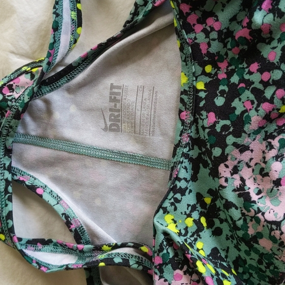 Nike Sports Tank Top Slim Fit Small - Picture 2 of 4